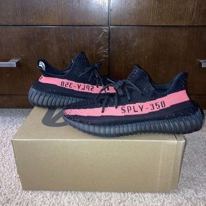 YEEZY 350 V2